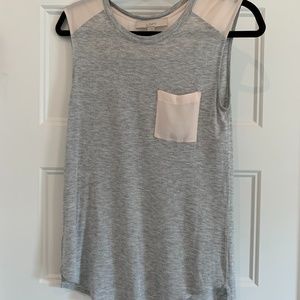 Sleeveless loose fitting tank top